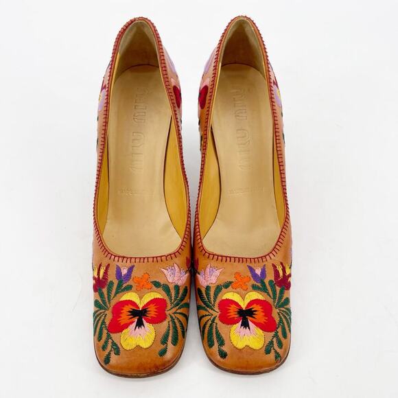 Miu Miu Vintage Tan Leather Floral Embroidered Square Toe Block Heel Pump IT 36 - Picture 5 of 10